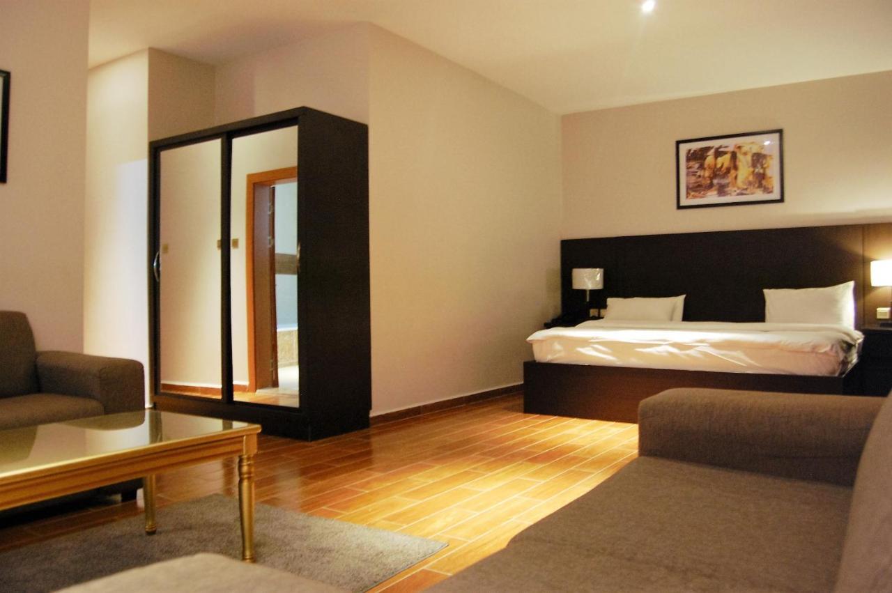 Hotel R & K Guest Palace Kano Zewnętrze zdjęcie