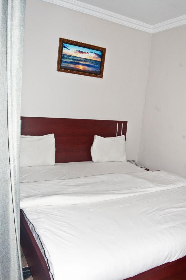 Hotel R & K Guest Palace Kano Zewnętrze zdjęcie